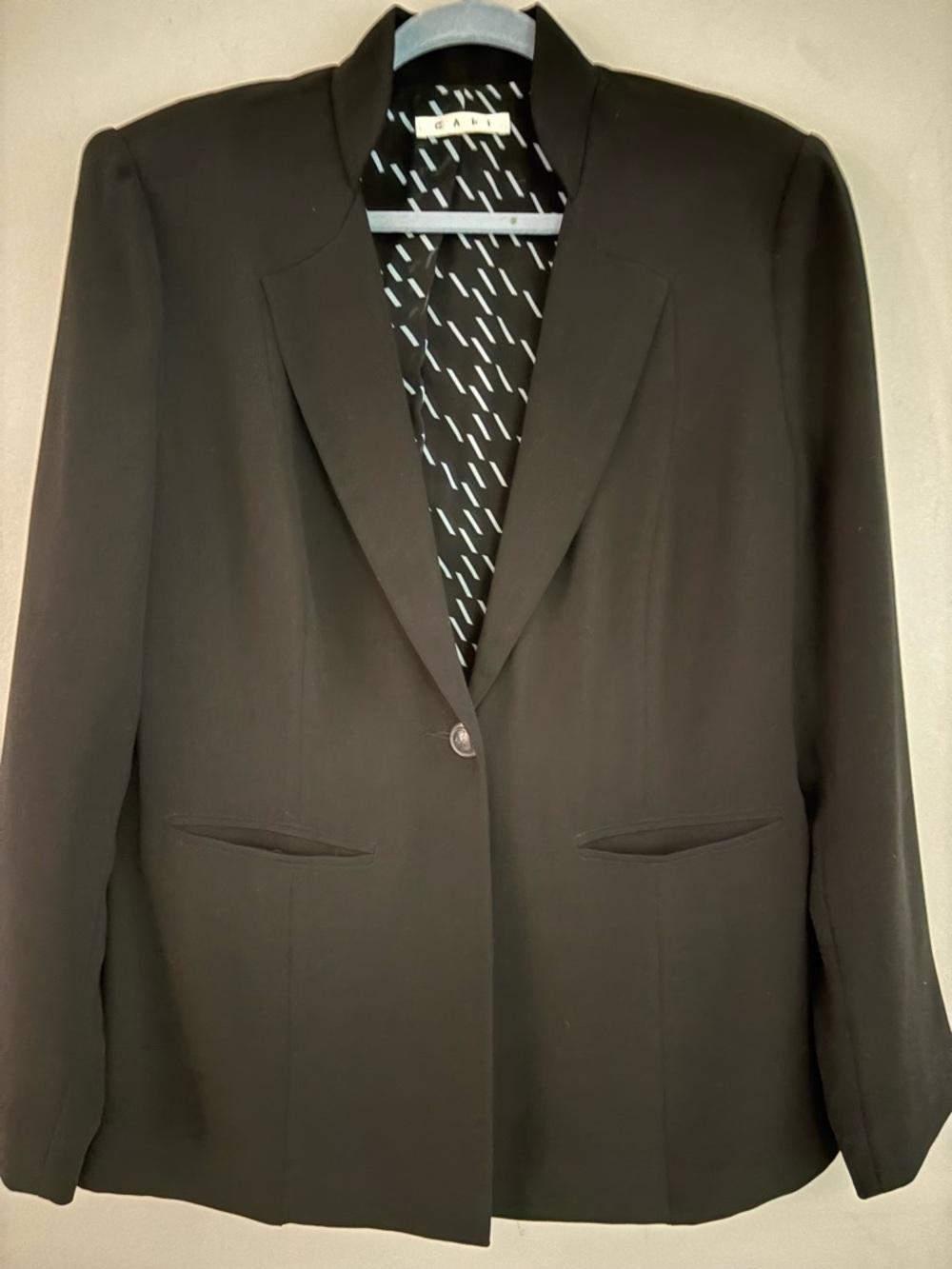 CAbi Black Single-Button Women's Blazer